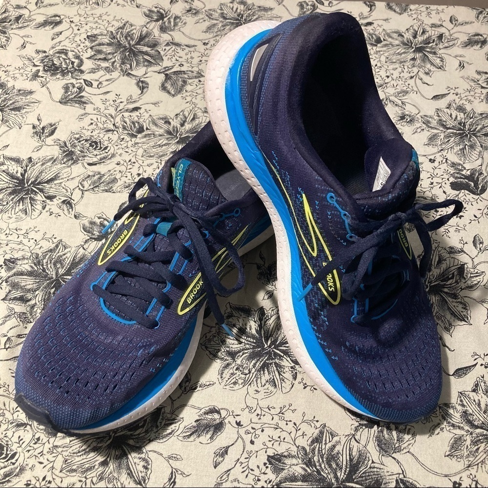 BROOKS Sz 10 Glycerin 19 Running Sneakers